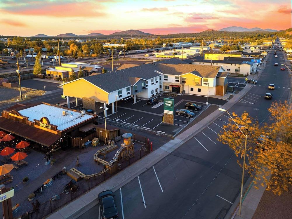 Clarion Pointe - Near Grand Canyon