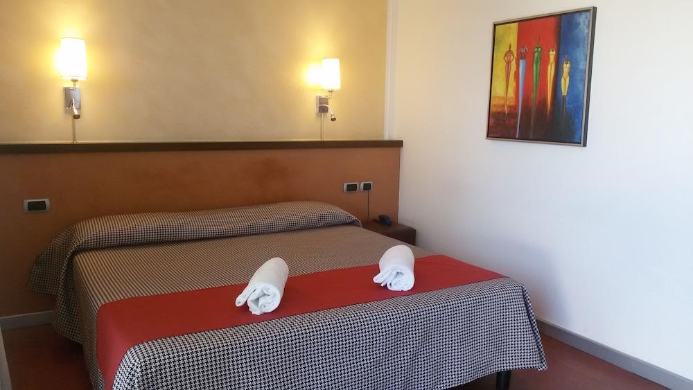 Hotel Bed & Business