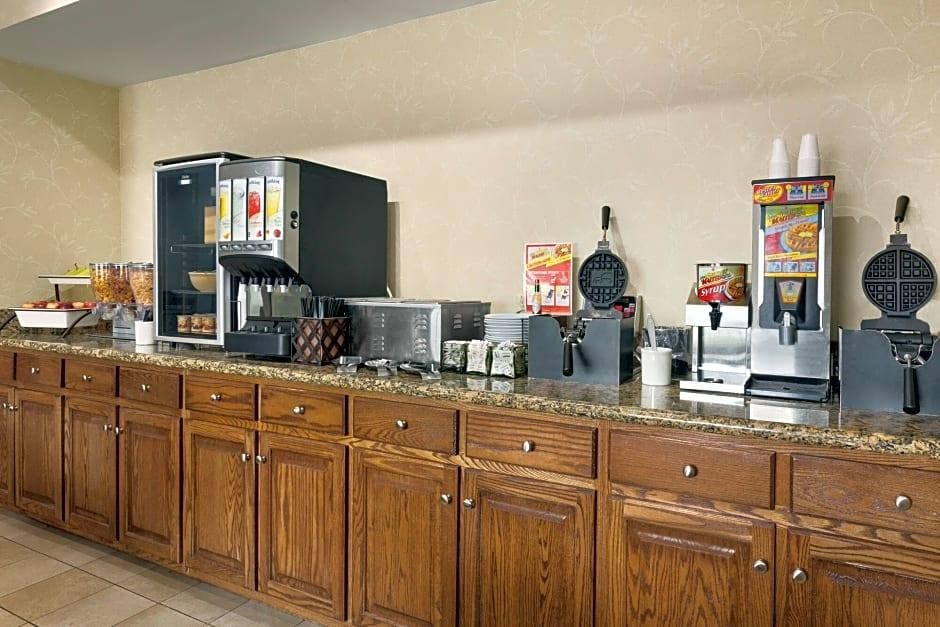Country Inn & Suites by Radisson, Murfreesboro, TN