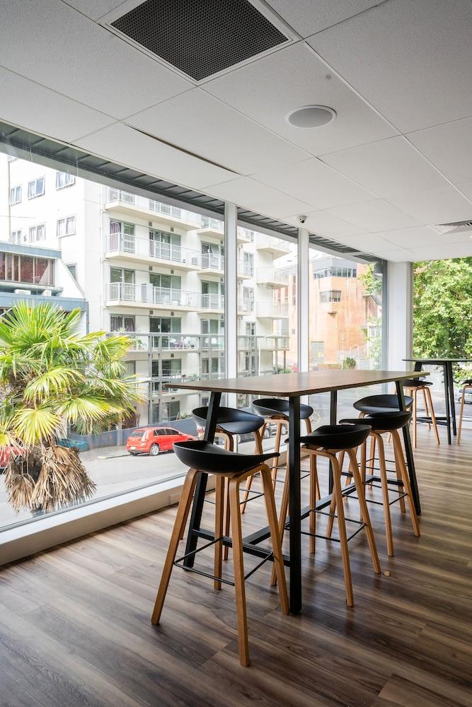 YHA Auckland International