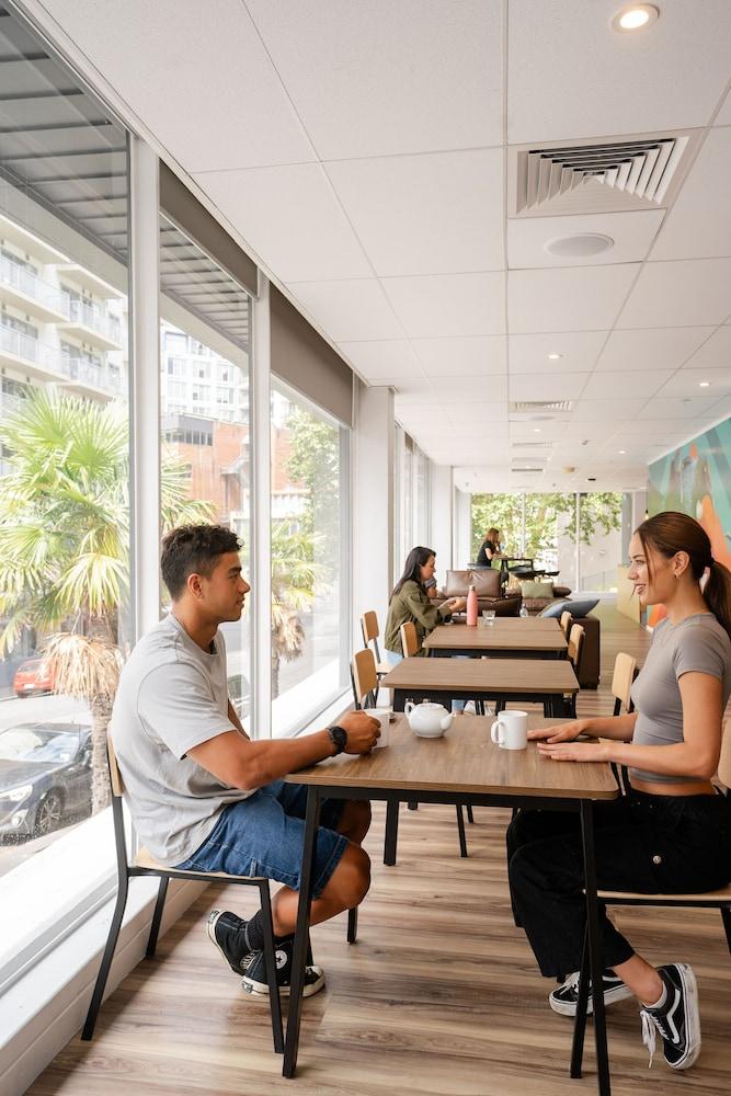 YHA Auckland International