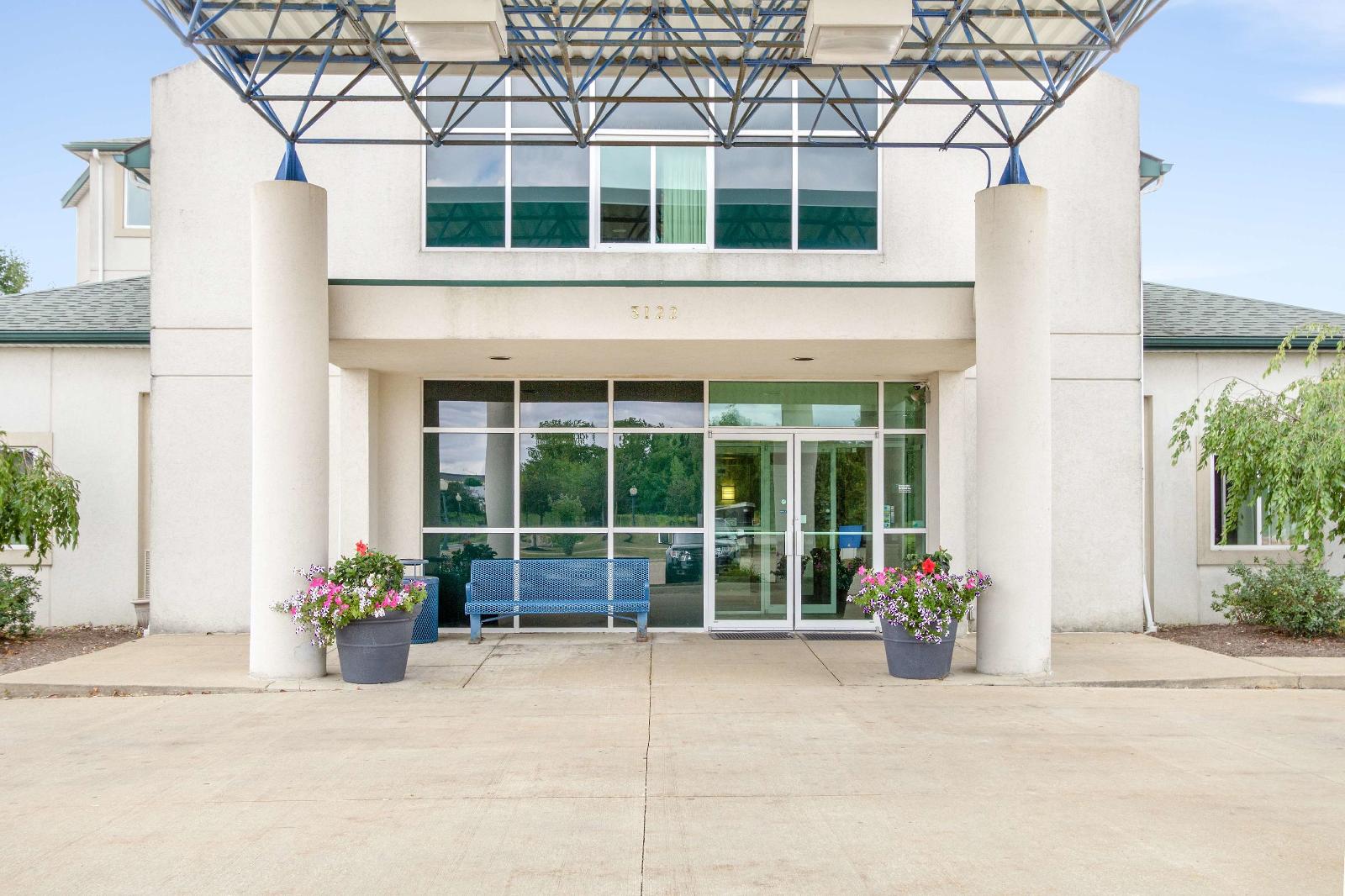 Motel 6 Cleveland - Medina