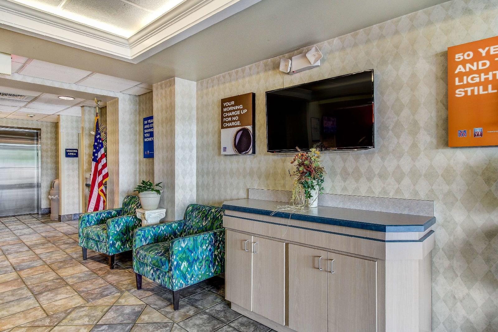 Motel 6 Cleveland - Medina