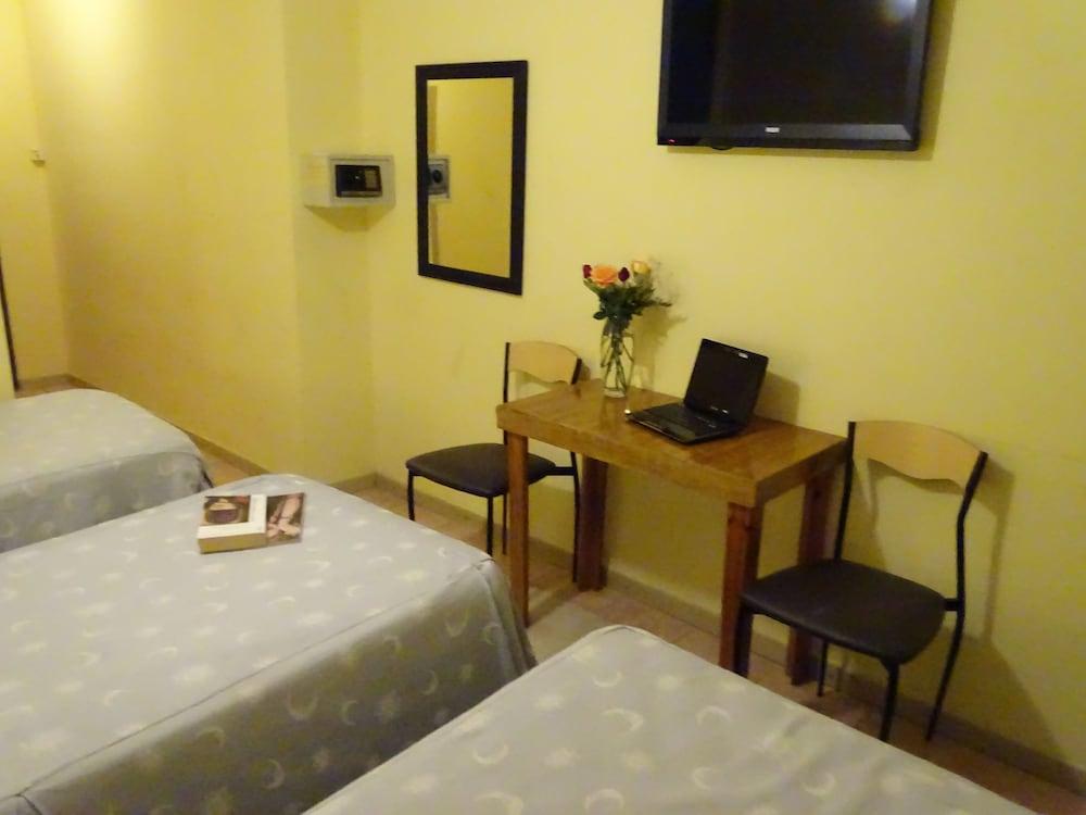 Hotel Tango Facultad
