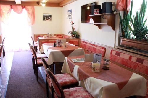 Cafe Pension Alpina