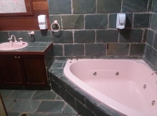 Maleny Hotel