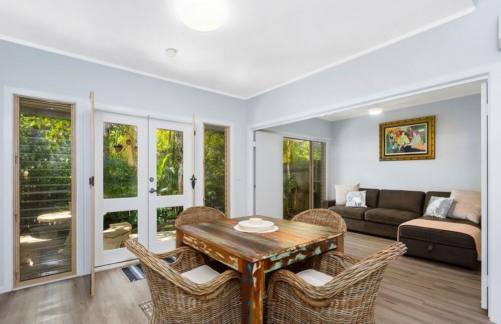 Hastings Cove Waterfront Holiday Apartments