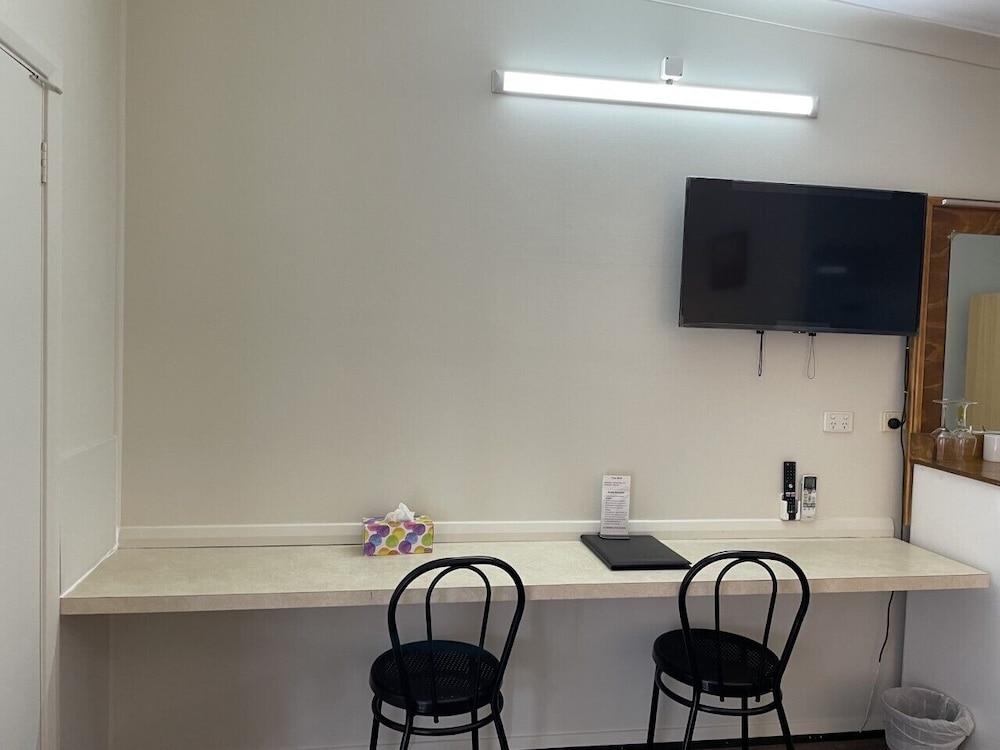 Highway motor inn taree