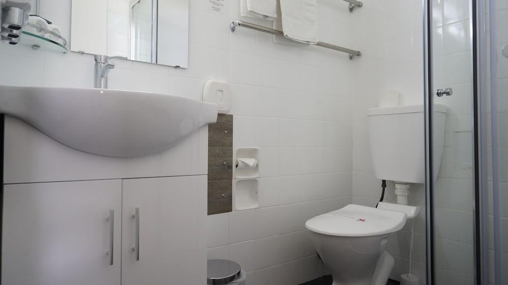 Highway motor inn taree