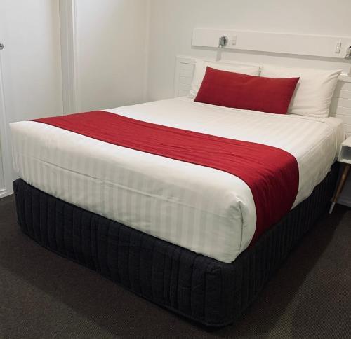 Ashton Townhouse Motel & Suites