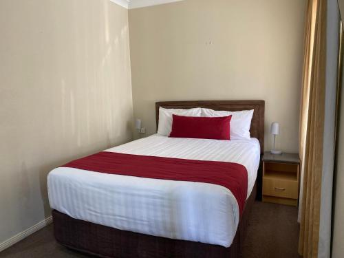 Ashton Townhouse Motel & Suites