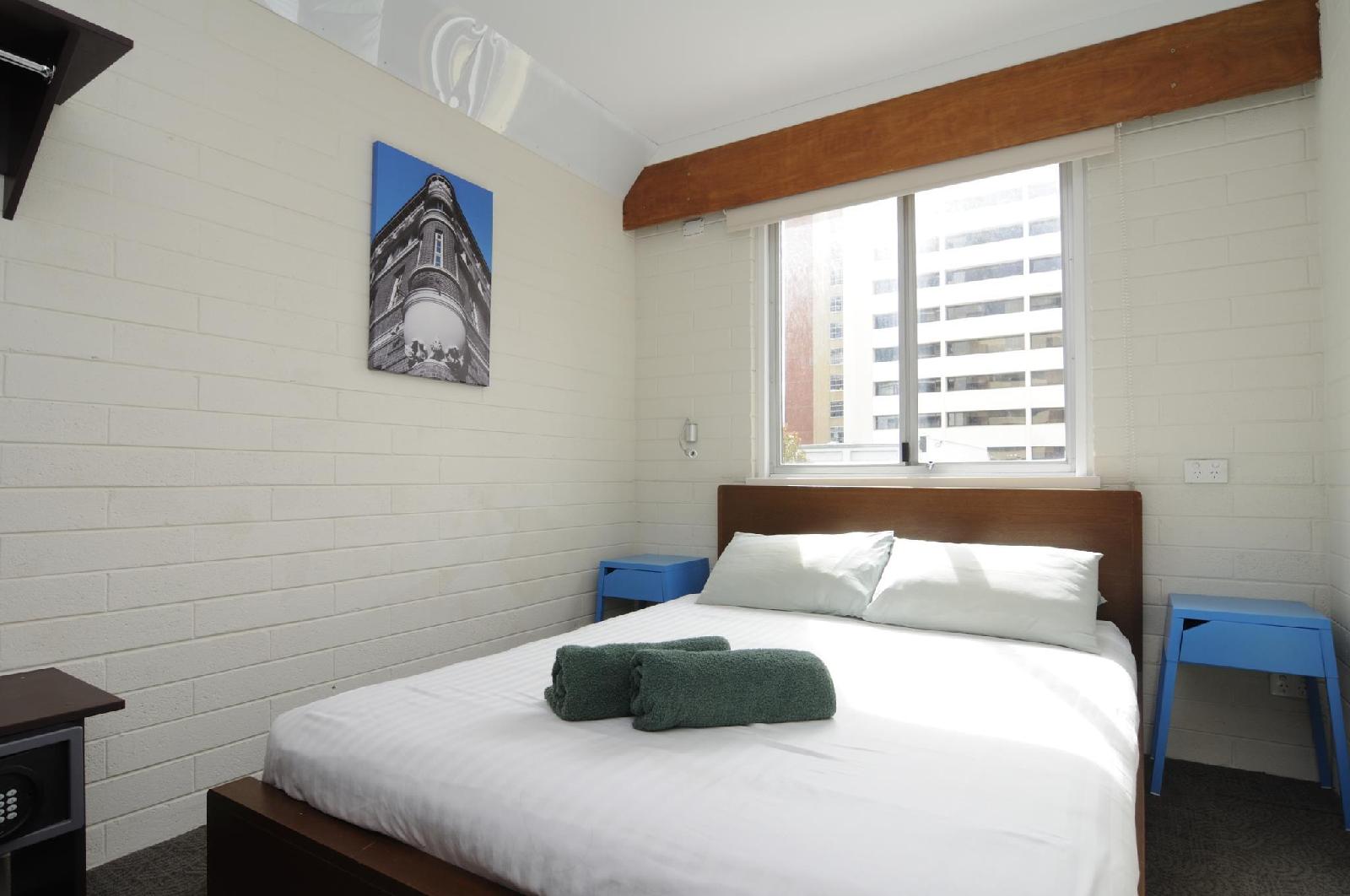 Kangaroo Inn - Hostel