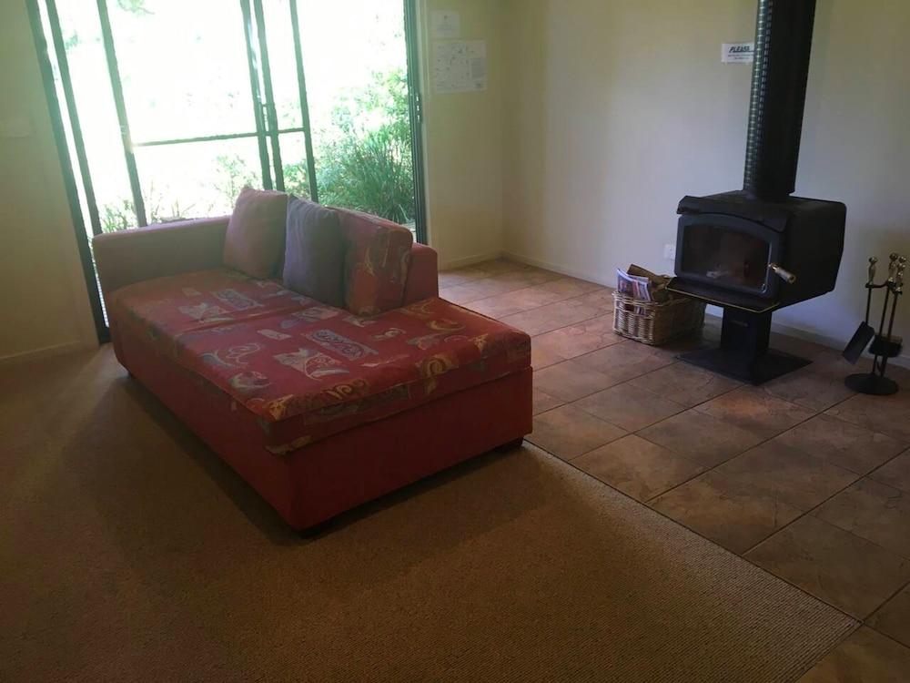 Idyllic Retreat For 4 People In Beautifu