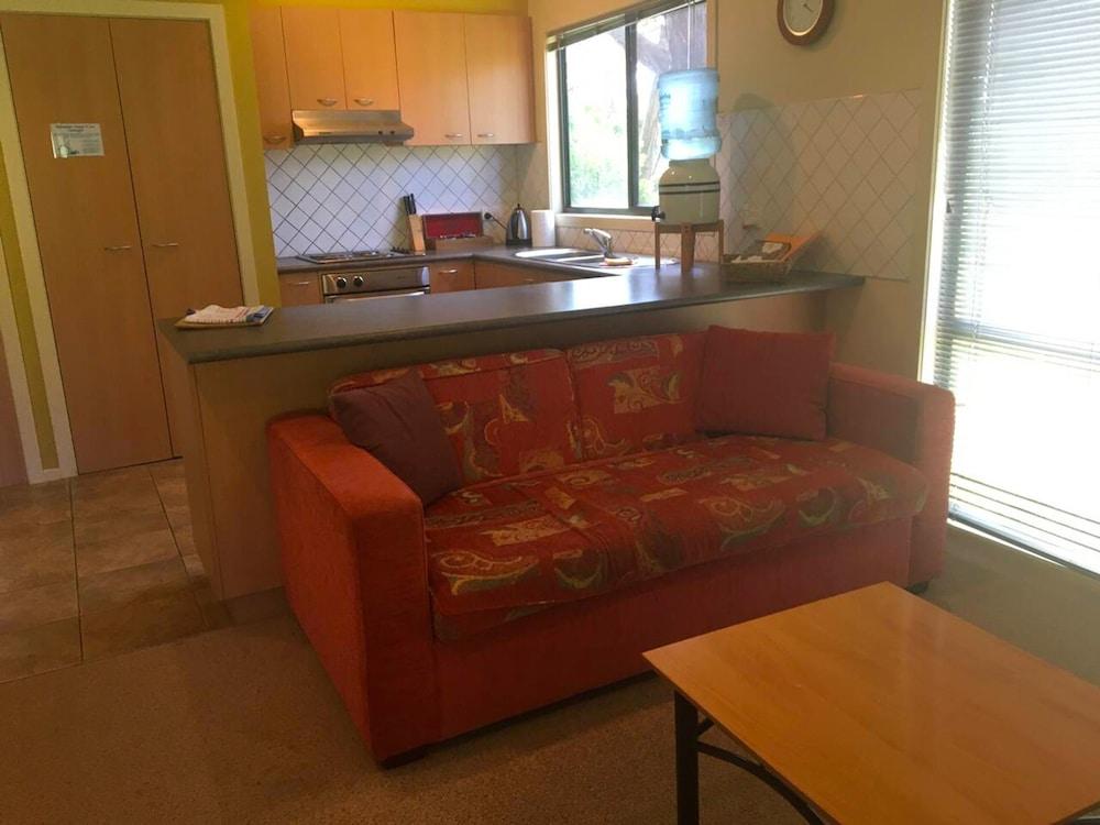 Idyllic Retreat For 4 People In Beautifu