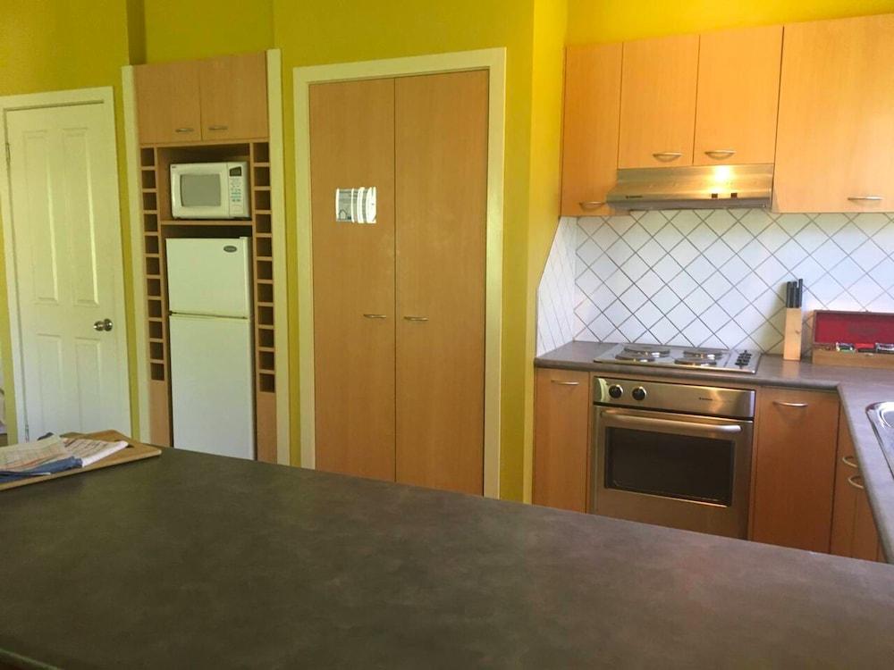 Idyllic Retreat For 4 People In Beautifu
