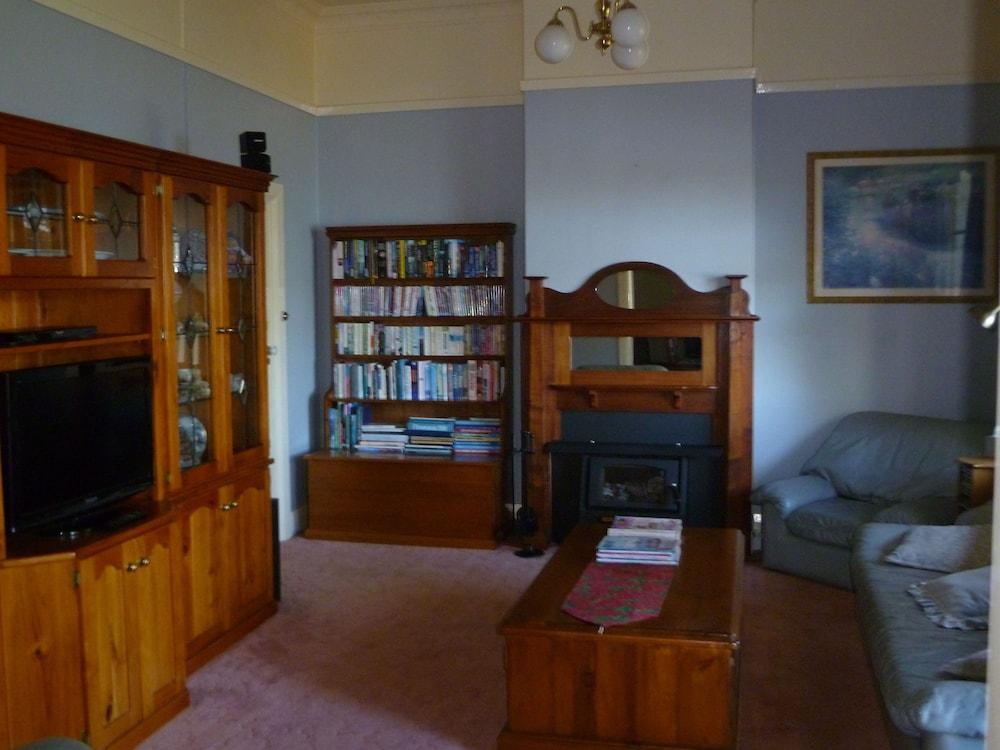 Donalea Bed and Breakfast & Riverview Apartment