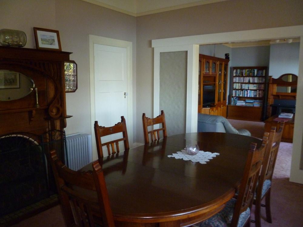 Donalea Bed and Breakfast & Riverview Apartment