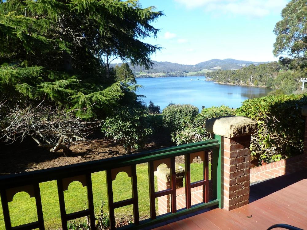Donalea Bed and Breakfast & Riverview Apartment