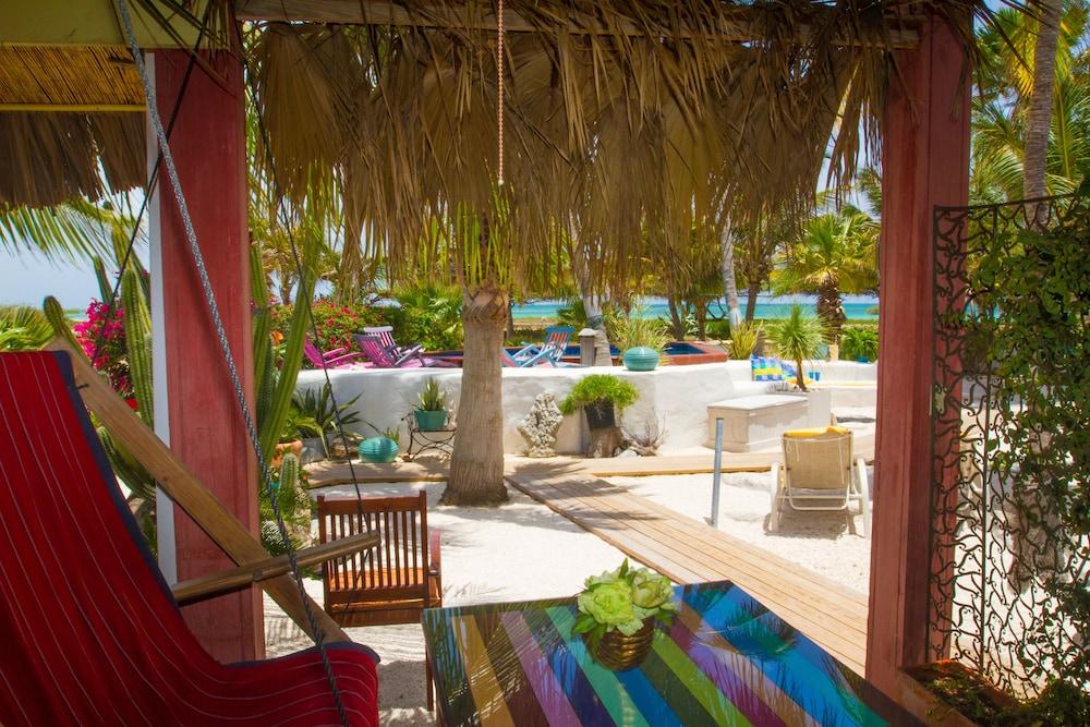 Beach House Aruba Apartments