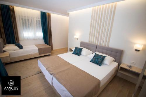 Apart Hotel Amicus