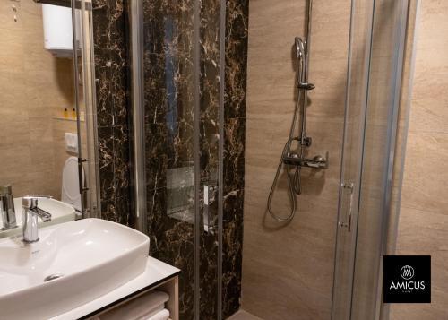 Apart Hotel Amicus