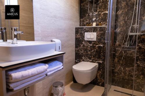 Apart Hotel Amicus
