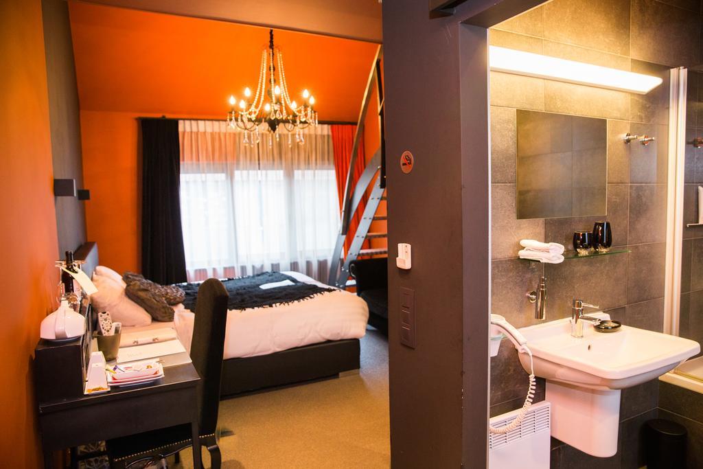 Hotel Moon