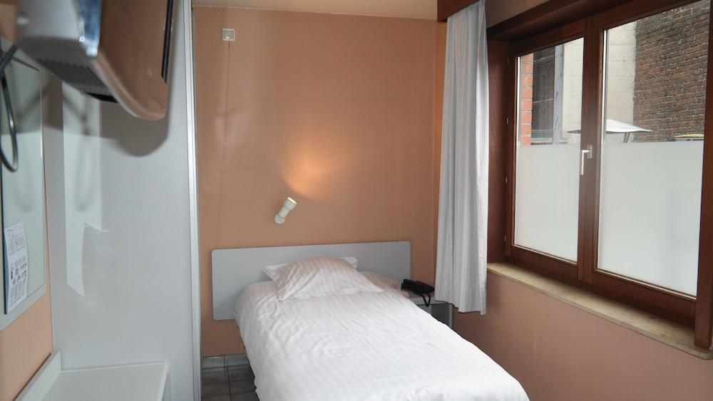 De Bonte Os Hotel And Tower