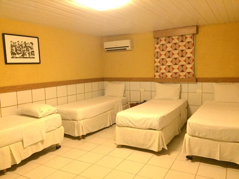 Hotel Veraneio