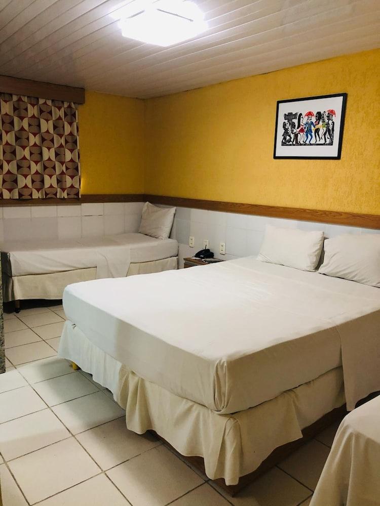 Hotel Veraneio