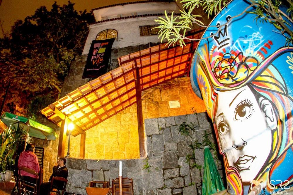 Pura Vida Hostel
