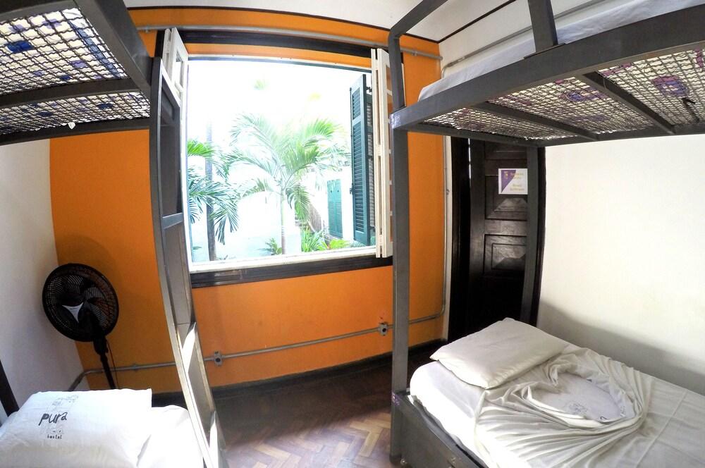 Pura Vida Hostel