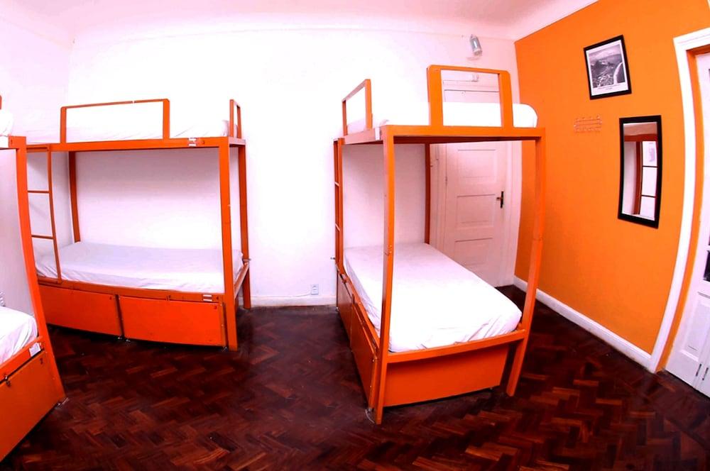 Pura Vida Hostel