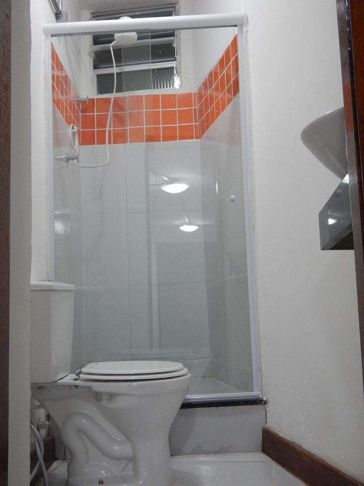 Pura Vida Hostel