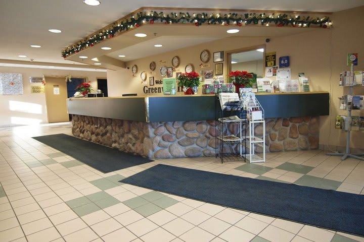 Travelodge by Wyndham Lacombe