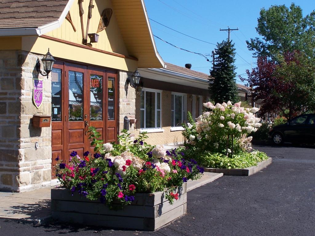 Condo & Motel des Berges