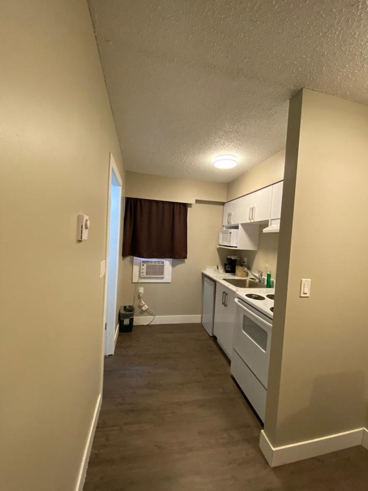 Imperial Motel