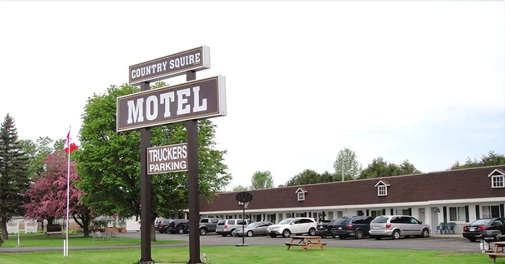 Country Squire Motel