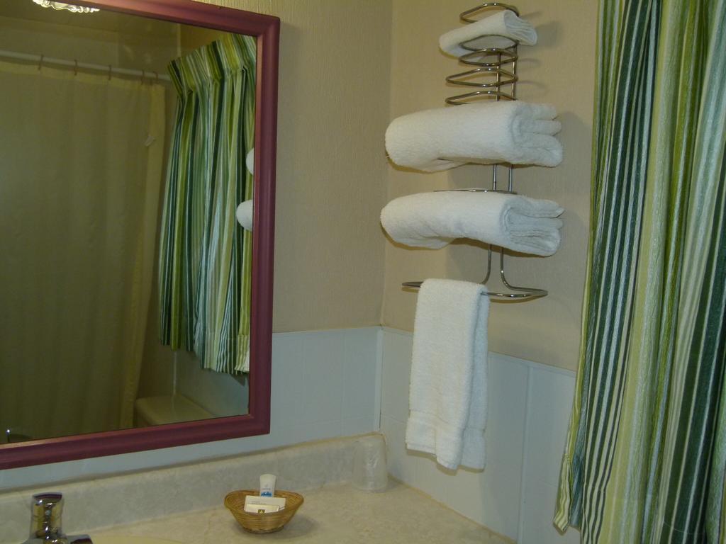 Country Squire Motel