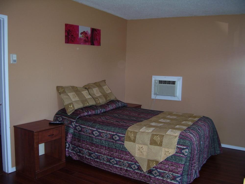 Beach Grove Motel