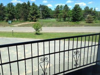Bancroft Inn & Suites