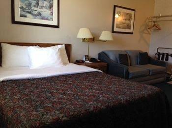 Bancroft Inn & Suites