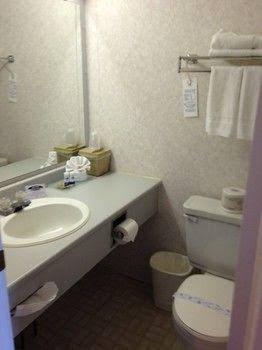 Bancroft Inn & Suites