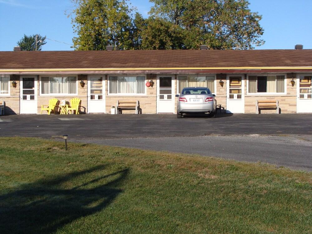 Lion Motel