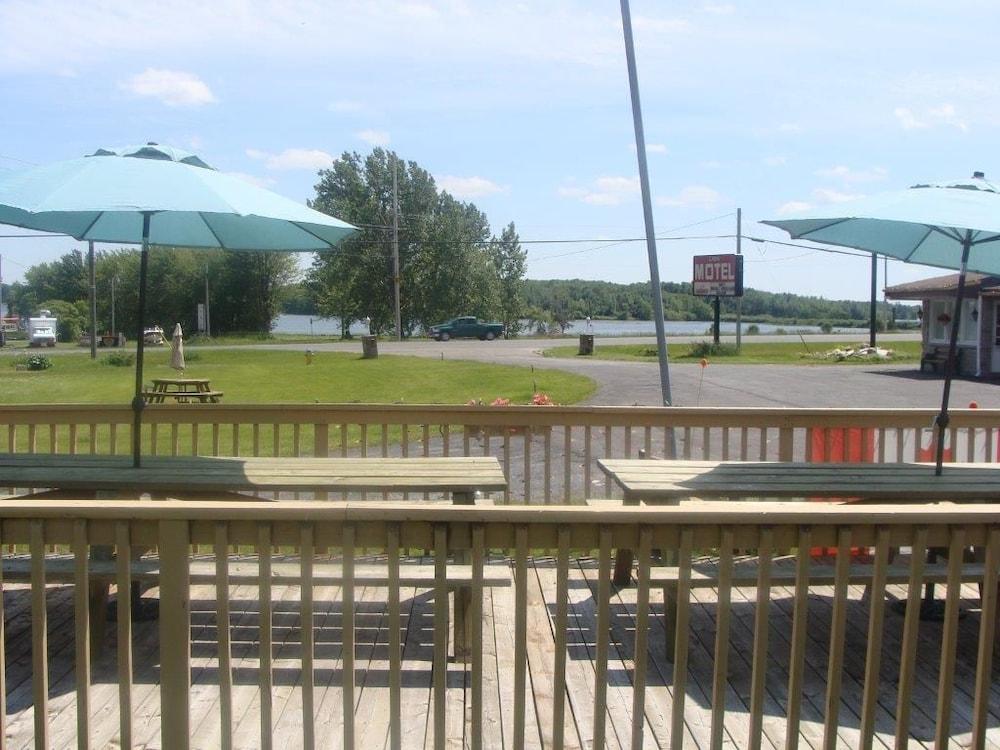Lion Motel