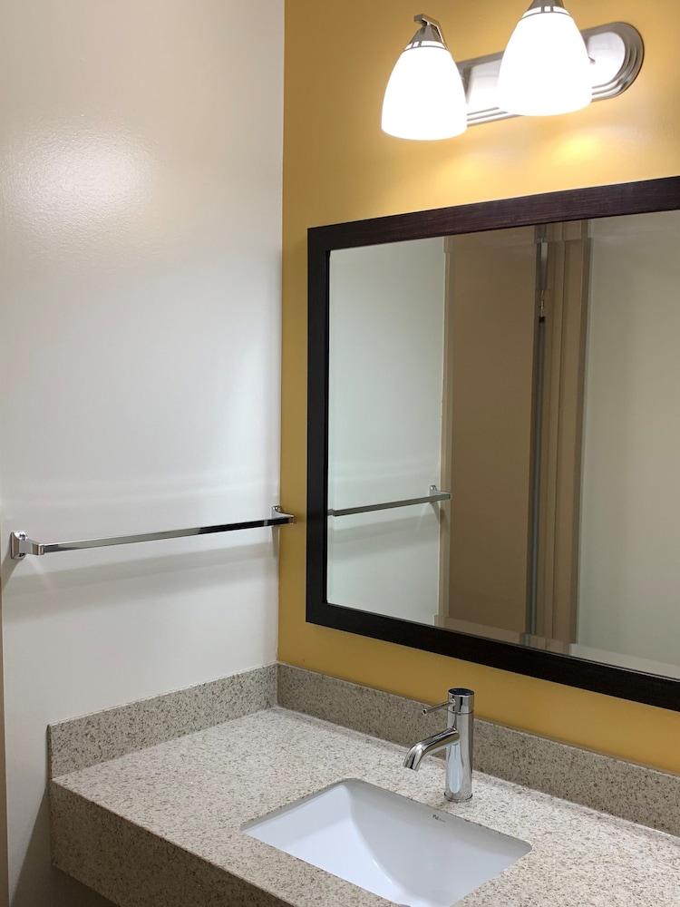 Westway Inn Motel