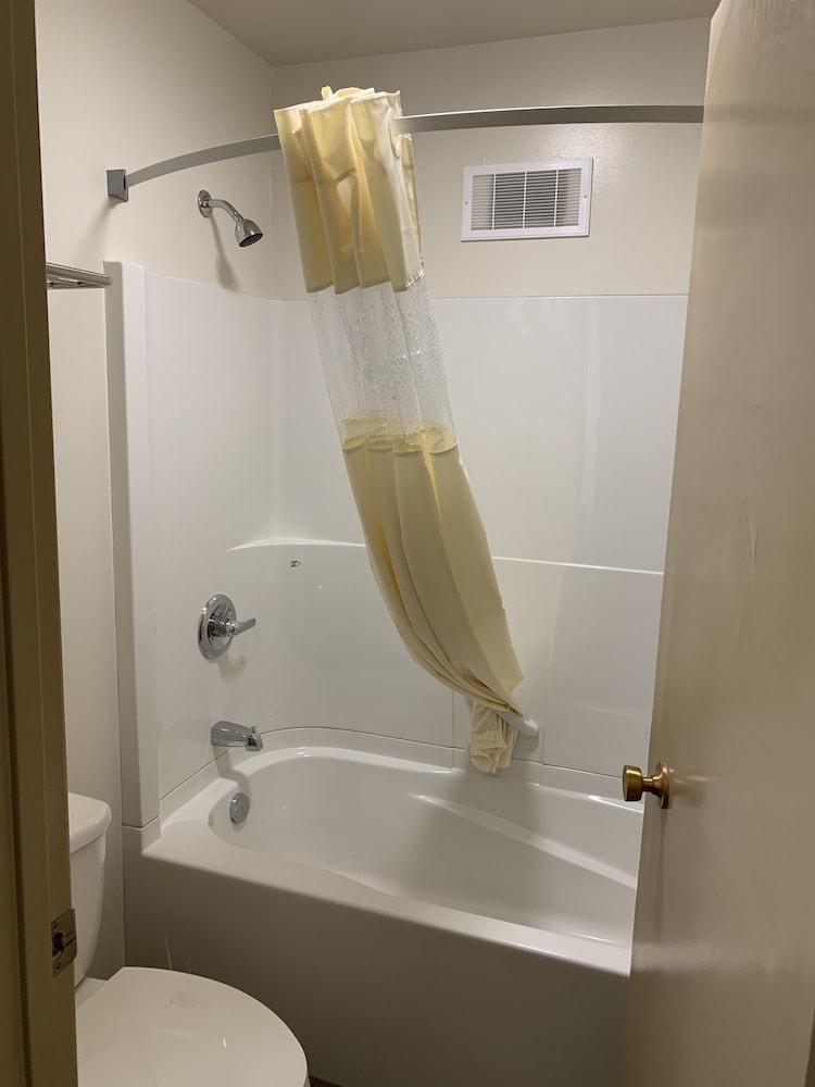 Westway Inn Motel