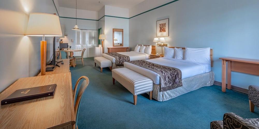 The Cedars Inn Hotel & Convention Centre