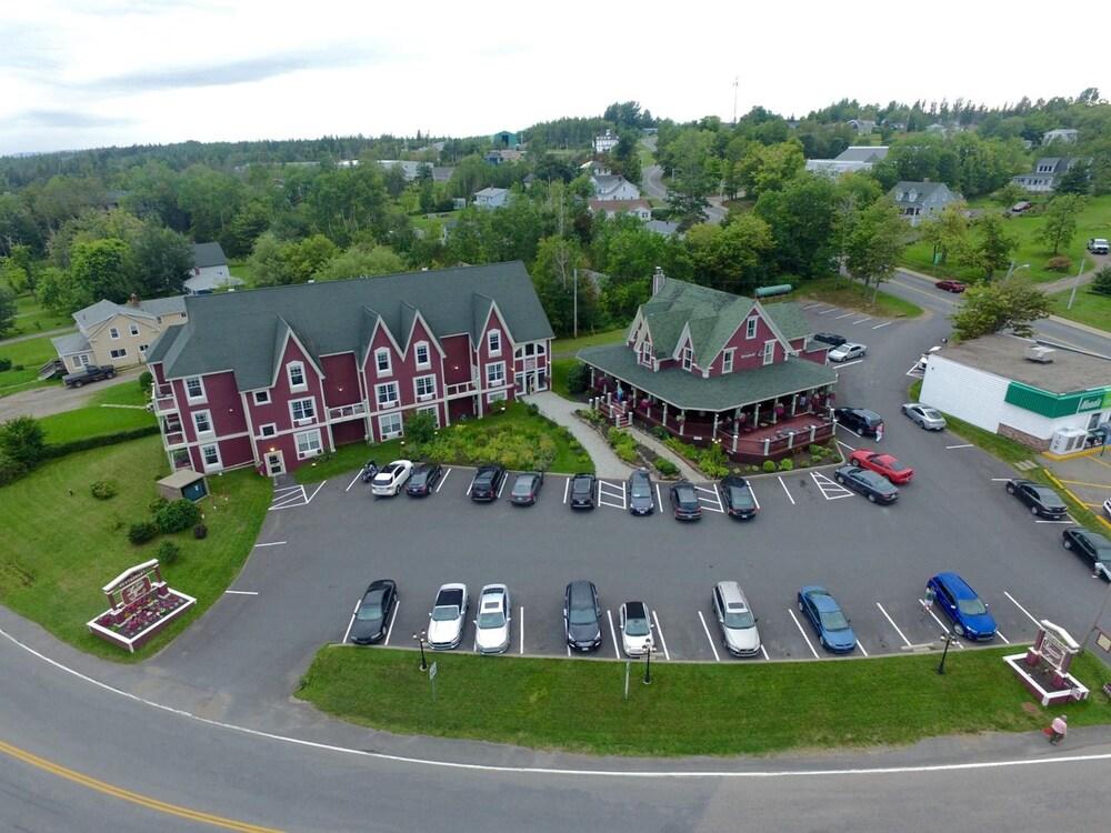Lynwood Inn
