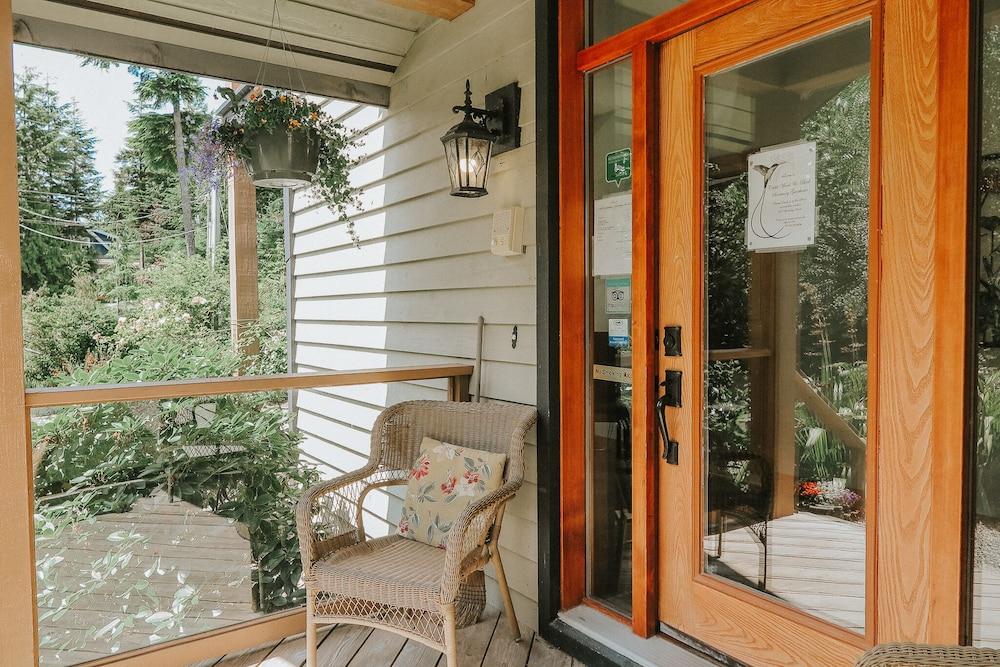Cobble Wood And Bird Sanctuary Guest House